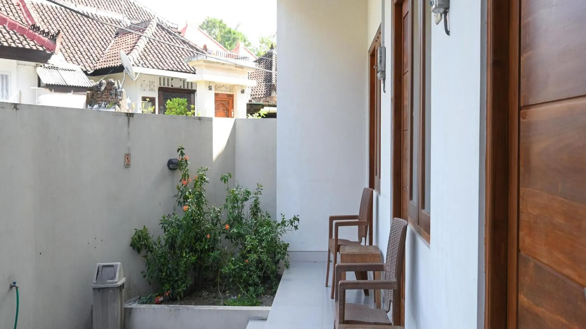 Reddoorz Plus At Kencana Residence Jimbaran Indonesia